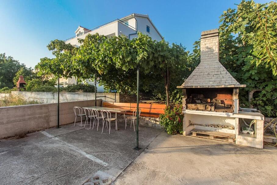 Apartments Tonimir Vodice Exterior photo