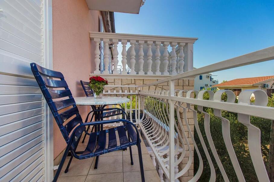 Apartments Tonimir Vodice Exterior photo