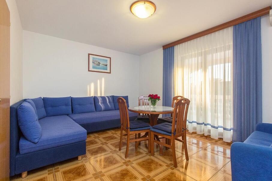 Apartments Tonimir Vodice Exterior photo