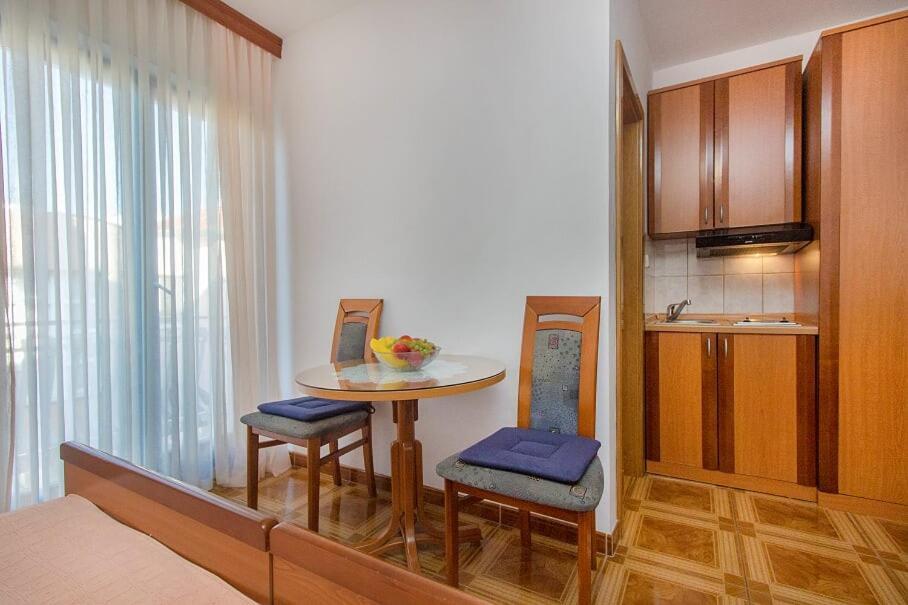 Apartments Tonimir Vodice Exterior photo